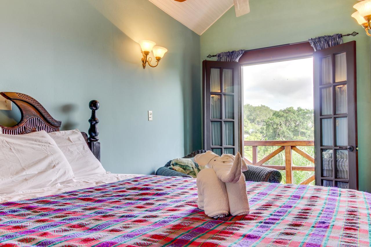 Mahogany Hall San Ignacio Buitenkant foto
