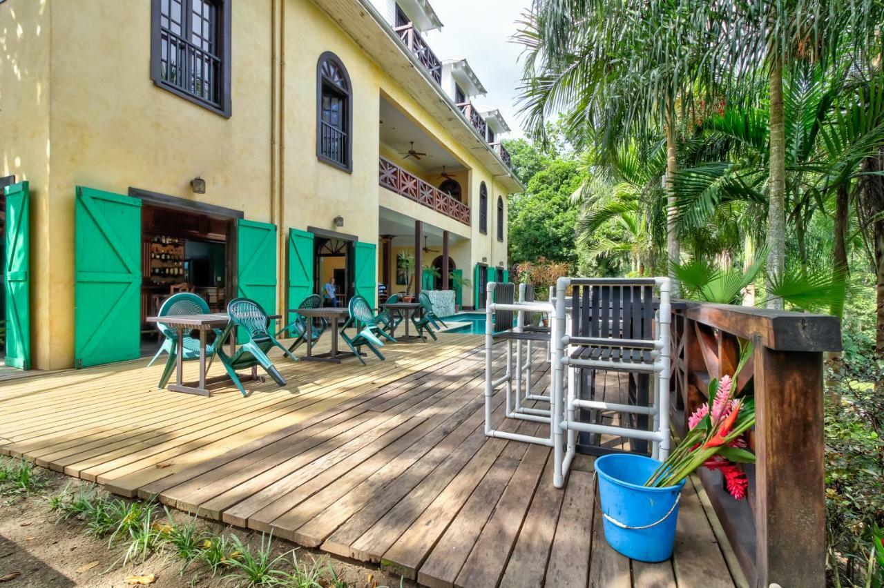 Mahogany Hall San Ignacio Buitenkant foto