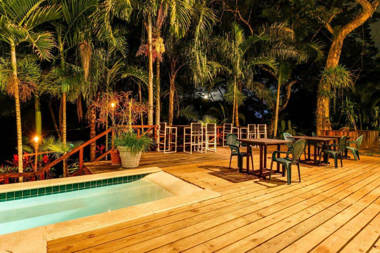 Mahogany Hall San Ignacio Buitenkant foto