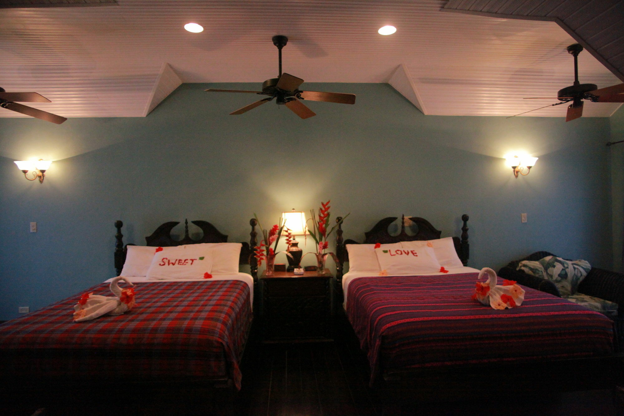 Mahogany Hall San Ignacio Buitenkant foto